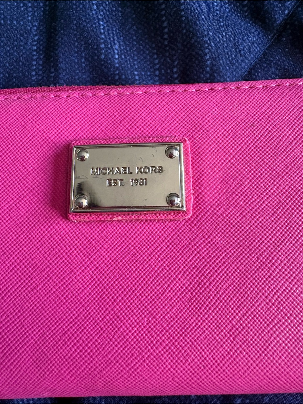Michael Kors Bright Pink Saffiano Wristlet Card Holder - Picture 2 of 5